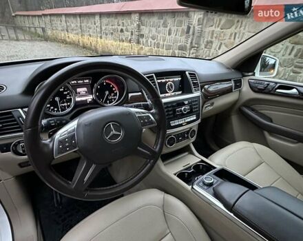 Белый Мерседес М-Класс, объемом двигателя 2.99 л и пробегом 131 тыс. км за 22700 $, фото 12 на Automoto.ua