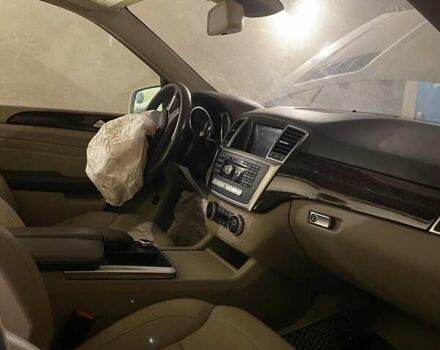 Білий Мерседес М-Клас, об'ємом двигуна 3 л та пробігом 152 тис. км за 13900 $, фото 1 на Automoto.ua