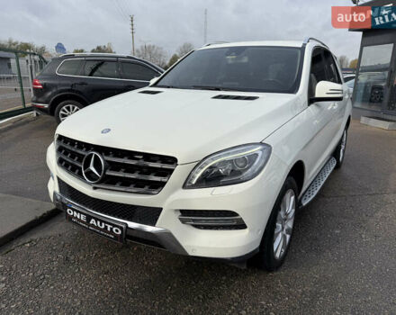 Белый Мерседес М-Класс, объемом двигателя 2.14 л и пробегом 160 тыс. км за 18990 $, фото 6 на Automoto.ua