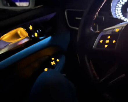 Белый Мерседес М-Класс, объемом двигателя 2.14 л и пробегом 255 тыс. км за 17500 $, фото 7 на Automoto.ua