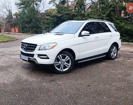 Белый Мерседес М-Класс, объемом двигателя 3 л и пробегом 228 тыс. км за 23000 $, фото 7 на Automoto.ua