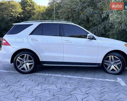 Білий Мерседес М-Клас, об'ємом двигуна 2.99 л та пробігом 242 тис. км за 23700 $, фото 3 на Automoto.ua