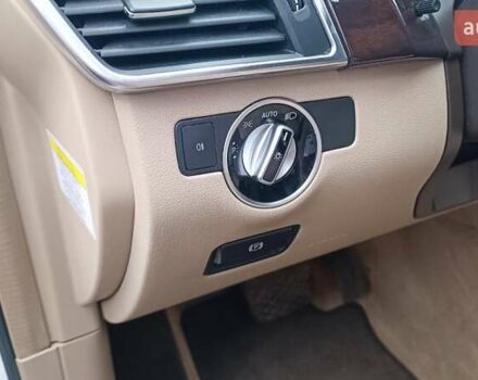 Белый Мерседес М-Класс, объемом двигателя 3 л и пробегом 228 тыс. км за 23000 $, фото 33 на Automoto.ua