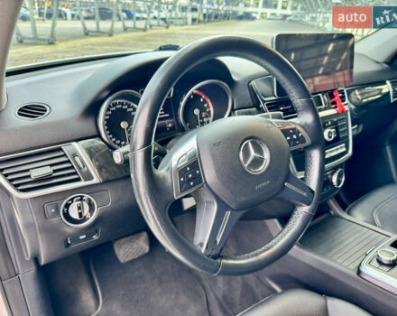 Білий Мерседес М-Клас, об'ємом двигуна 2.99 л та пробігом 199 тис. км за 27900 $, фото 59 на Automoto.ua