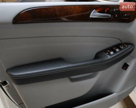 Белый Мерседес М-Класс, объемом двигателя 0 л и пробегом 167 тыс. км за 21000 $, фото 12 на Automoto.ua