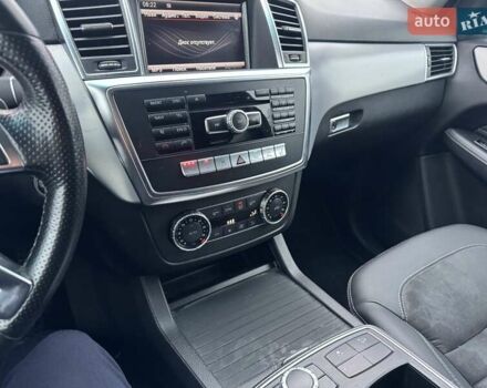 Білий Мерседес М-Клас, об'ємом двигуна 2.14 л та пробігом 246 тис. км за 20900 $, фото 29 на Automoto.ua