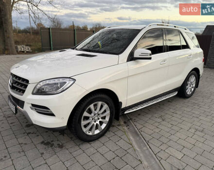 Мерседес М-Класс 2013 в Снятине на Automoto.ua Белый Мерседес М-Класс, объемом двигателя 2.14 л и пробегом 247 тыс. км за 19500 $, фото 1 на Automoto.ua