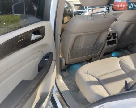 Белый Мерседес М-Класс, объемом двигателя 2.99 л и пробегом 220 тыс. км за 20650 $, фото 6 на Automoto.ua