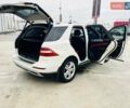 Мерседес М-Класс 2013 в Киеве на Automoto.ua Белый Мерседес М-Класс, объемом двигателя 2.99 л и пробегом 217 тыс. км за 21900 $, фото 10 на Automoto.ua