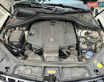 Білий Мерседес М-Клас, об'ємом двигуна 2.99 л та пробігом 199 тис. км за 27900 $, фото 102 на Automoto.ua