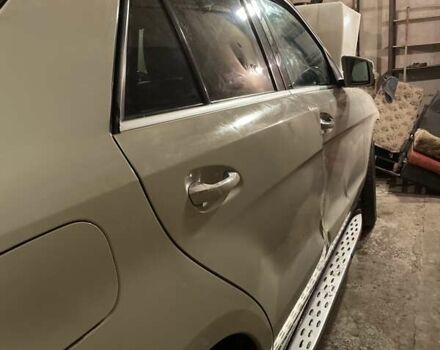 Білий Мерседес М-Клас, об'ємом двигуна 3 л та пробігом 152 тис. км за 13900 $, фото 21 на Automoto.ua