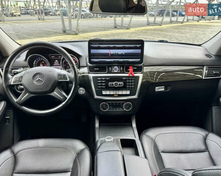 Білий Мерседес М-Клас, об'ємом двигуна 2.99 л та пробігом 199 тис. км за 27900 $, фото 61 на Automoto.ua