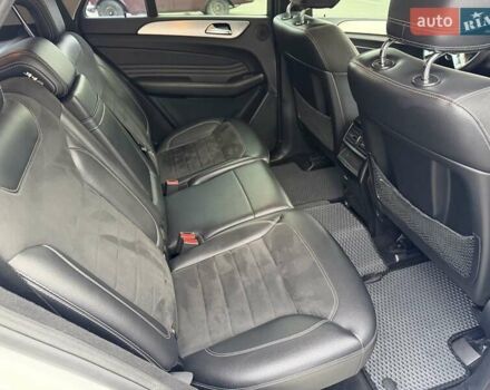 Білий Мерседес М-Клас, об'ємом двигуна 2.99 л та пробігом 244 тис. км за 21500 $, фото 17 на Automoto.ua