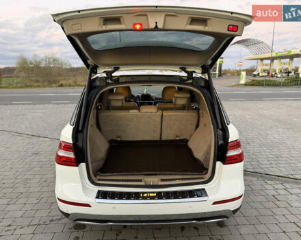 Мерседес М-Класс 2013 в Снятине на Automoto.ua Белый Мерседес М-Класс, объемом двигателя 2.14 л и пробегом 247 тыс. км за 19500 $, фото 8 на Automoto.ua