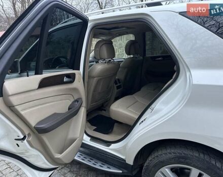 Белый Мерседес М-Класс, объемом двигателя 2.99 л и пробегом 131 тыс. км за 22700 $, фото 7 на Automoto.ua