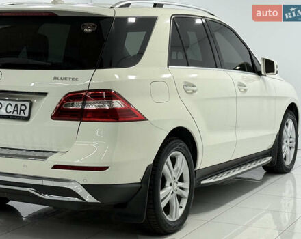 Белый Мерседес М-Класс, объемом двигателя 2.99 л и пробегом 160 тыс. км за 19900 $, фото 11 на Automoto.ua