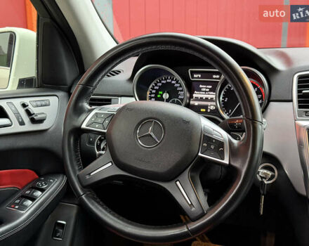 Білий Мерседес М-Клас, об'ємом двигуна 2.99 л та пробігом 217 тис. км за 20500 $, фото 18 на Automoto.ua