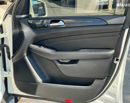 Білий Мерседес М-Клас, об'ємом двигуна 3 л та пробігом 198 тис. км за 23790 $, фото 30 на Automoto.ua