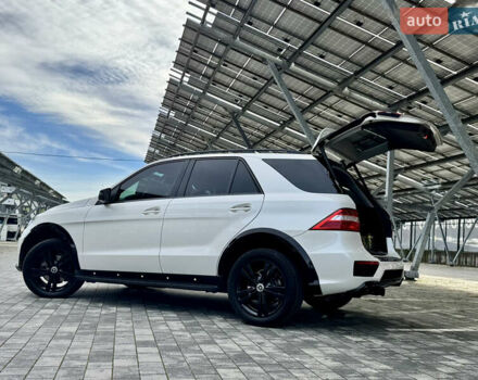 Білий Мерседес М-Клас, об'ємом двигуна 2.99 л та пробігом 199 тис. км за 27900 $, фото 99 на Automoto.ua