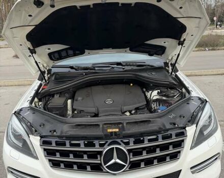 Білий Мерседес М-Клас, об'ємом двигуна 2.99 л та пробігом 244 тис. км за 21500 $, фото 27 на Automoto.ua