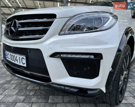 Білий Мерседес М-Клас, об'ємом двигуна 2.99 л та пробігом 199 тис. км за 27900 $, фото 49 на Automoto.ua