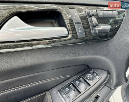 Білий Мерседес М-Клас, об'ємом двигуна 2.99 л та пробігом 199 тис. км за 27900 $, фото 52 на Automoto.ua