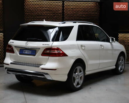 Белый Мерседес М-Класс, объемом двигателя 0 л и пробегом 167 тыс. км за 21000 $, фото 4 на Automoto.ua