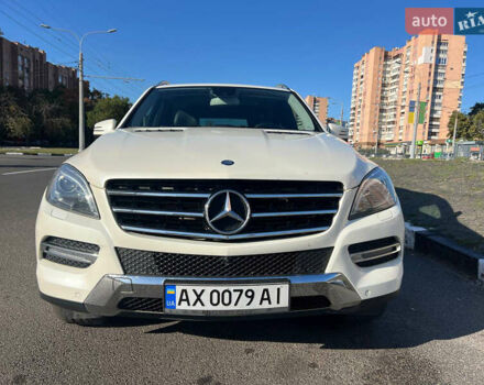 Белый Мерседес М-Класс, объемом двигателя 2.14 л и пробегом 94 тыс. км за 25700 $, фото 9 на Automoto.ua
