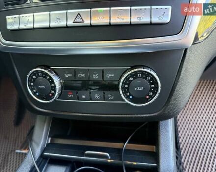 Белый Мерседес М-Класс, объемом двигателя 2.99 л и пробегом 247 тыс. км за 19999 $, фото 30 на Automoto.ua