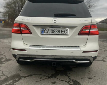 Белый Мерседес М-Класс, объемом двигателя 3 л и пробегом 256 тыс. км за 23000 $, фото 3 на Automoto.ua