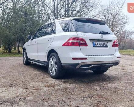 Белый Мерседес М-Класс, объемом двигателя 3 л и пробегом 228 тыс. км за 23000 $, фото 12 на Automoto.ua