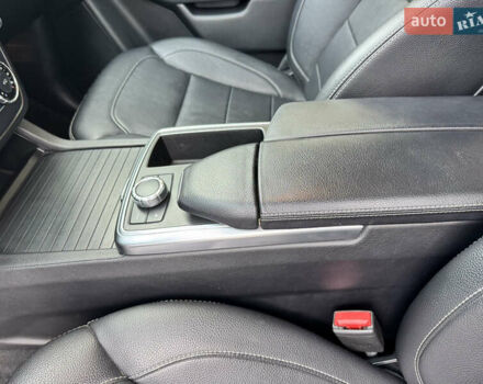 Білий Мерседес М-Клас, об'ємом двигуна 2.99 л та пробігом 199 тис. км за 27900 $, фото 58 на Automoto.ua