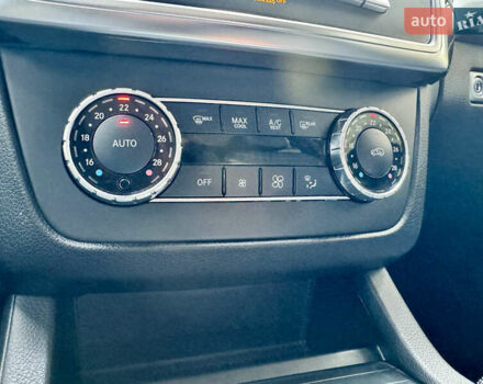 Білий Мерседес М-Клас, об'ємом двигуна 2.99 л та пробігом 199 тис. км за 27900 $, фото 97 на Automoto.ua