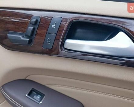 Белый Мерседес М-Класс, объемом двигателя 3 л и пробегом 228 тыс. км за 23000 $, фото 32 на Automoto.ua