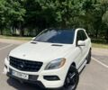 Белый Мерседес М-Класс, объемом двигателя 2.99 л и пробегом 300 тыс. км за 21000 $, фото 1 на Automoto.ua
