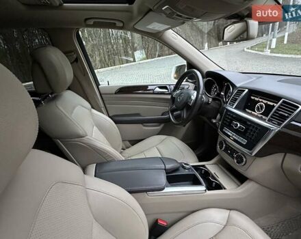 Белый Мерседес М-Класс, объемом двигателя 2.99 л и пробегом 131 тыс. км за 22700 $, фото 10 на Automoto.ua