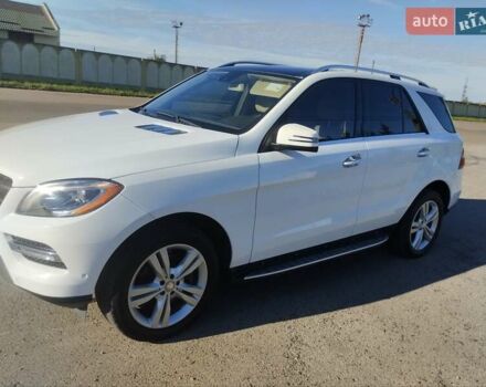 Белый Мерседес М-Класс, объемом двигателя 2.99 л и пробегом 220 тыс. км за 20650 $, фото 10 на Automoto.ua