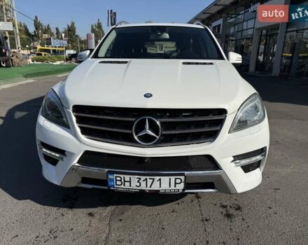 Белый Мерседес М-Класс, объемом двигателя 2.99 л и пробегом 247 тыс. км за 19999 $, фото 2 на Automoto.ua