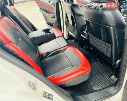 Мерседес М-Класс 2013 в Киеве на Automoto.ua Белый Мерседес М-Класс, объемом двигателя 2.99 л и пробегом 217 тыс. км за 21900 $, фото 16 на Automoto.ua