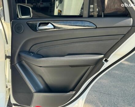 Білий Мерседес М-Клас, об'ємом двигуна 3 л та пробігом 198 тис. км за 23790 $, фото 28 на Automoto.ua