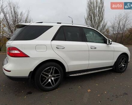 Білий Мерседес М-Клас, об'ємом двигуна 2.14 л та пробігом 261 тис. км за 21000 $, фото 24 на Automoto.ua