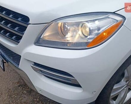 Белый Мерседес М-Класс, объемом двигателя 3 л и пробегом 228 тыс. км за 23000 $, фото 21 на Automoto.ua