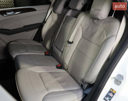 Белый Мерседес М-Класс, объемом двигателя 0 л и пробегом 167 тыс. км за 21000 $, фото 25 на Automoto.ua