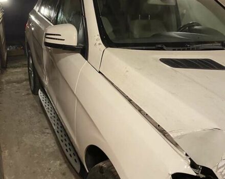 Білий Мерседес М-Клас, об'ємом двигуна 3 л та пробігом 152 тис. км за 13900 $, фото 14 на Automoto.ua