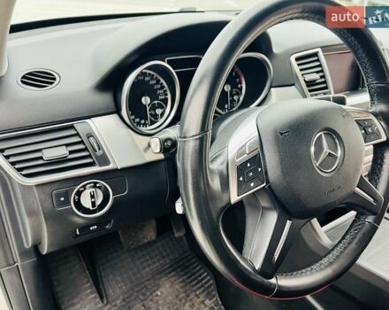 Мерседес М-Класс 2013 в Киеве на Automoto.ua Белый Мерседес М-Класс, объемом двигателя 2.99 л и пробегом 217 тыс. км за 21900 $, фото 12 на Automoto.ua