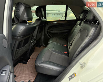 Белый Мерседес М-Класс, объемом двигателя 2.14 л и пробегом 160 тыс. км за 18990 $, фото 9 на Automoto.ua