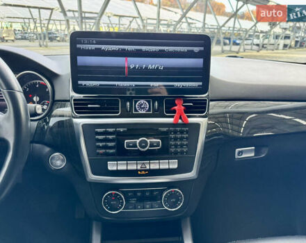 Білий Мерседес М-Клас, об'ємом двигуна 2.99 л та пробігом 199 тис. км за 27900 $, фото 64 на Automoto.ua