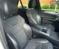 Белый Мерседес М-Класс, объемом двигателя 2.99 л и пробегом 238 тыс. км за 22800 $, фото 20 на Automoto.ua