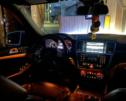 Білий Мерседес М-Клас, об'ємом двигуна 2.99 л та пробігом 242 тис. км за 23700 $, фото 8 на Automoto.ua