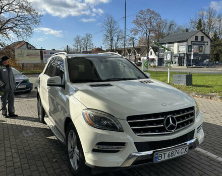 Белый Мерседес М-Класс, объемом двигателя 3.5 л и пробегом 272 тыс. км за 22950 $, фото 2 на Automoto.ua